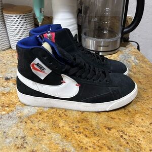 Nike Blazer Mid 77 size 8